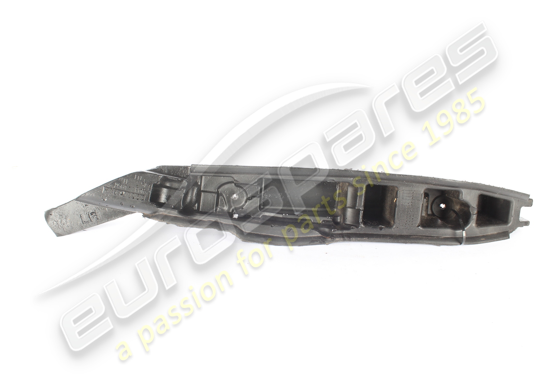 GARDE-BOUE AVANT GAUCHE D'OCCASION Maserati. NUMÉRO DE PIÈCE 670157933 (1)