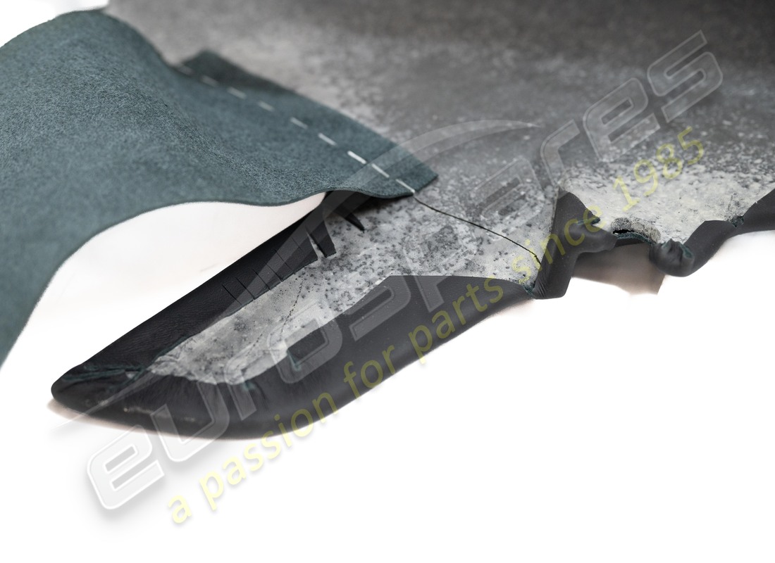 console centrale endommagée ferrari structure. référence 83577712 (5)