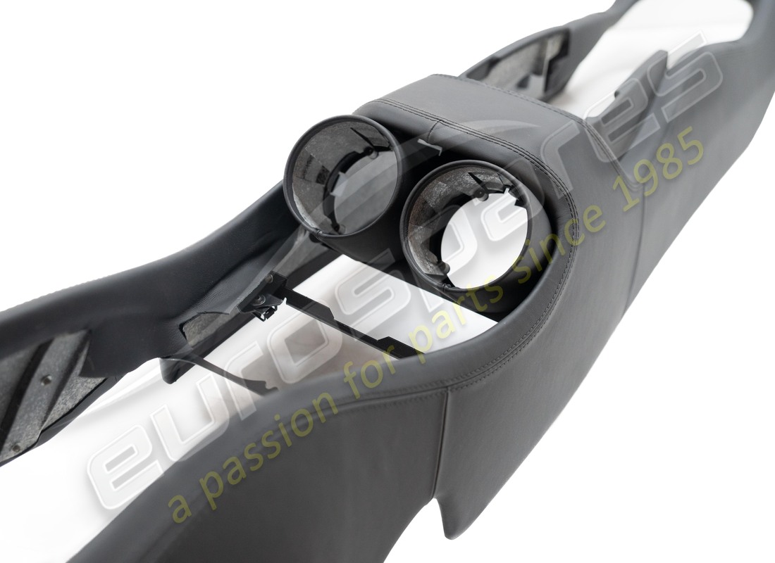 console centrale endommagée ferrari structure. référence 83577712 (2)