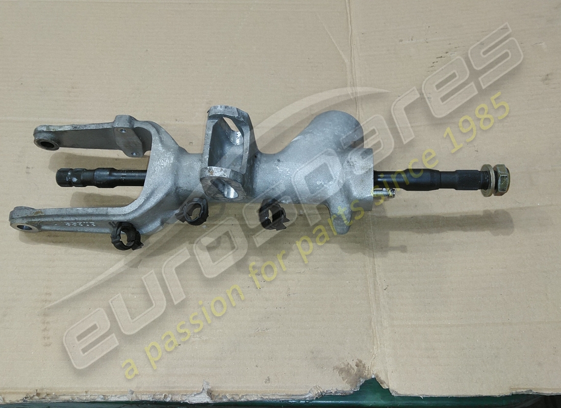 UTILISÉ Eurospares ARBRE SUPÉRIEUR AVEC SUPPORT DE COLONNE . NUMÉRO DE PIÈCE EAP1384819 (1)