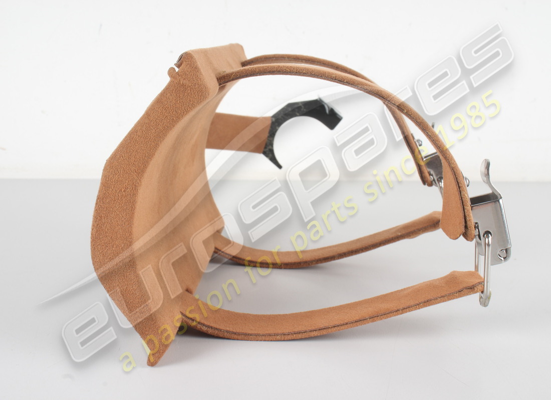 nouveau support ferrari. numéro de pièce 86686429 (2)