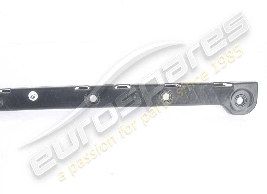 USED FERRARI CENTRE MOUNT FOR REAR BUMPER. PART NUMBER 87638400 (3) used ferrari centre mount for rear bumper. part number 87638400 (3)