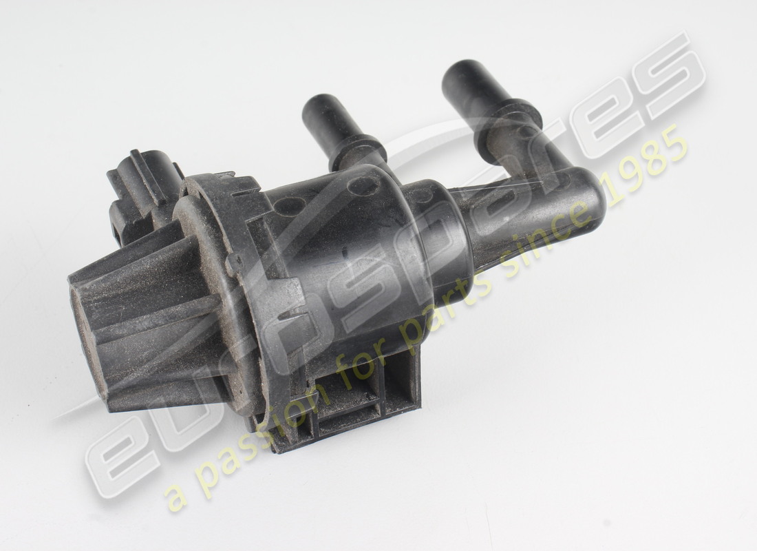ensemble de soupape d'occasion aston martin, régulation carburant/vapeur. numéro de pièce 6g430310032 (2)