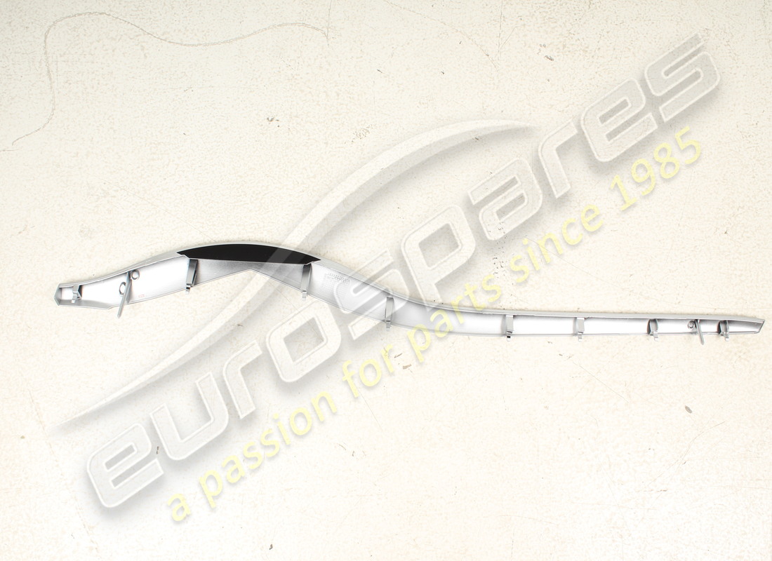 nouvelle moulure de tableau de bord côté droit maserati - numéro de pièce 68516247 (2)