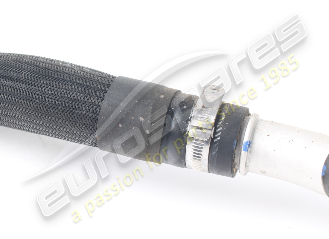 TUYAU D'ADMINISTRATION D'EAU ARRIÈRE FERRARI UTILISÉ. NUMÉRO DE PIÈCE 313182 (3) tuyau d'administration d'eau arrière ferrari utilisé. numéro de pièce 313182 (3)