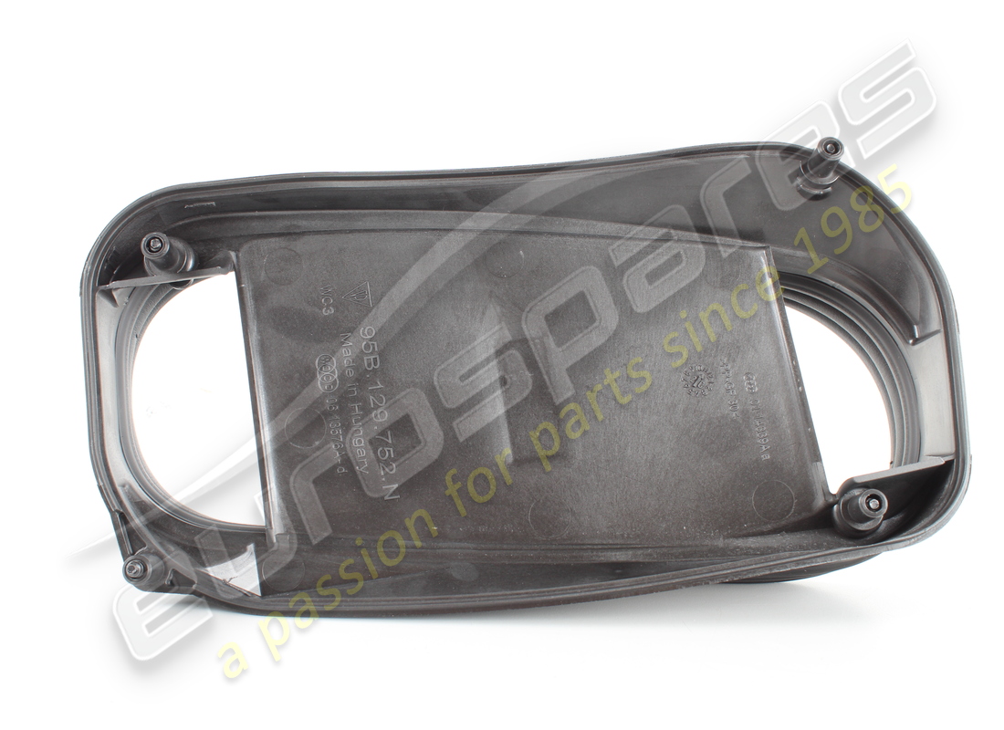 nouvelle pièce de raccordement porsche. numéro de pièce 95b129752n (3)