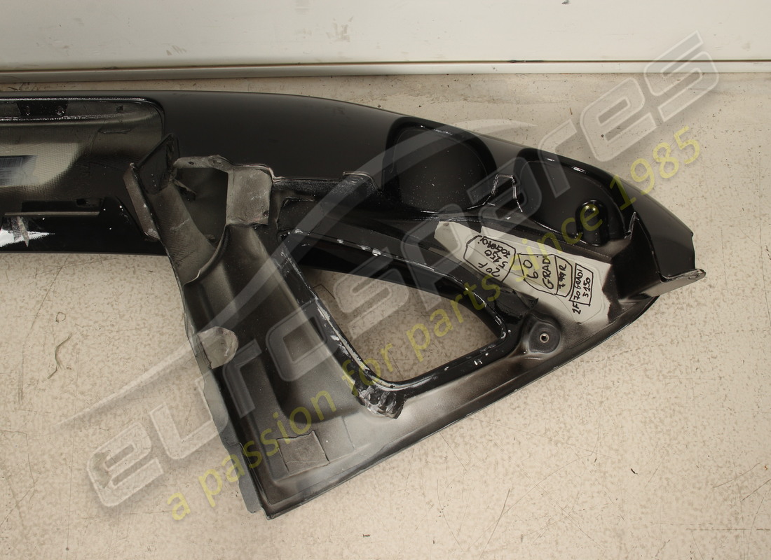 nouveau (autre) ferrari spoiler arrière complet. numéro de pièce 949122 (7)