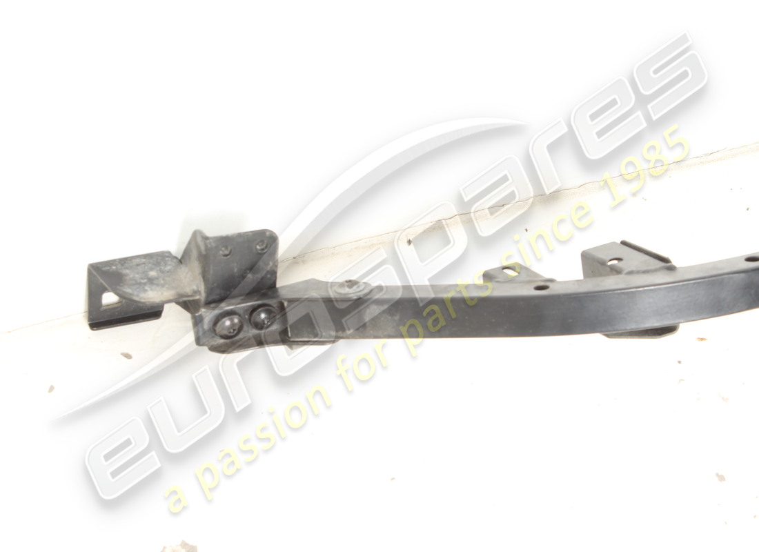 utilisé lamborghini cadre de support de pare-choc arrière. numéro de pièce 4t0813753d (2)