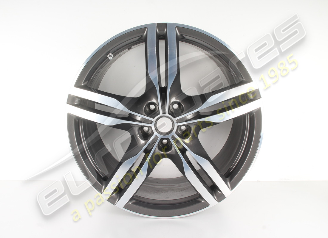 UTILISÉ Ferrari ROUE ARRIÈRE. NUMÉRO DE PIÈCE 855341 (1)