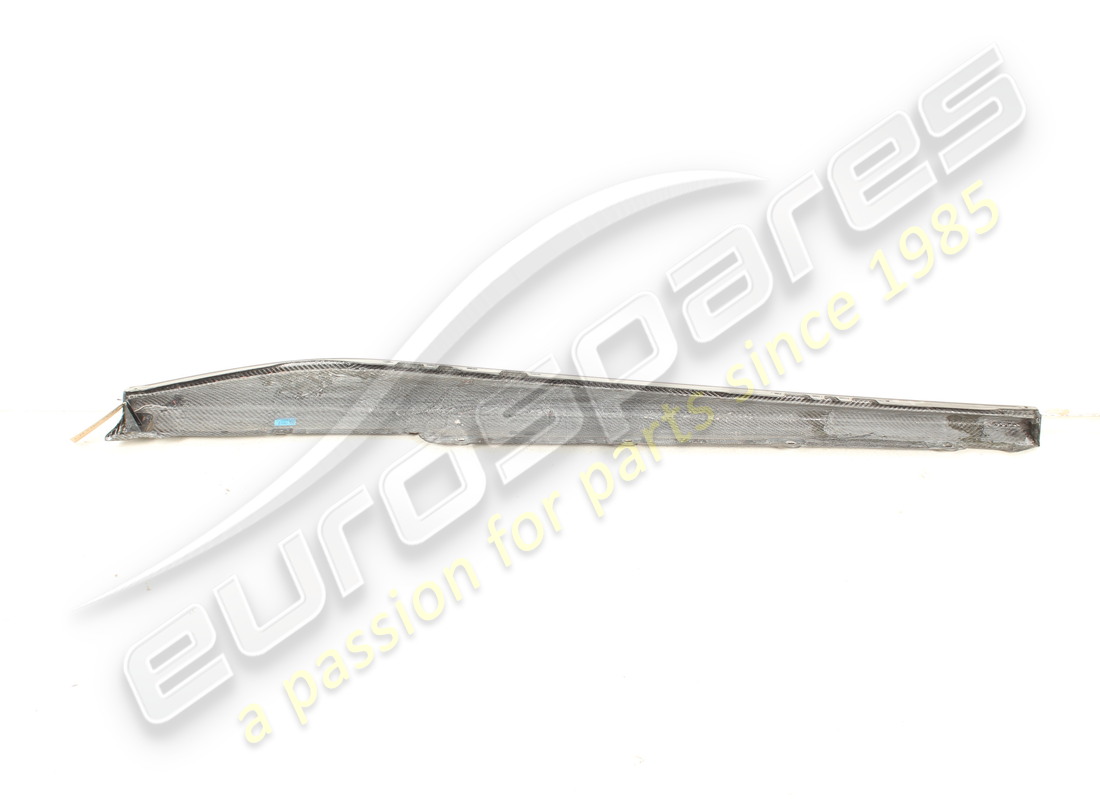 jupe latérale droite reconditionnée ferrari en carbone. numéro de pièce 777167 (2)