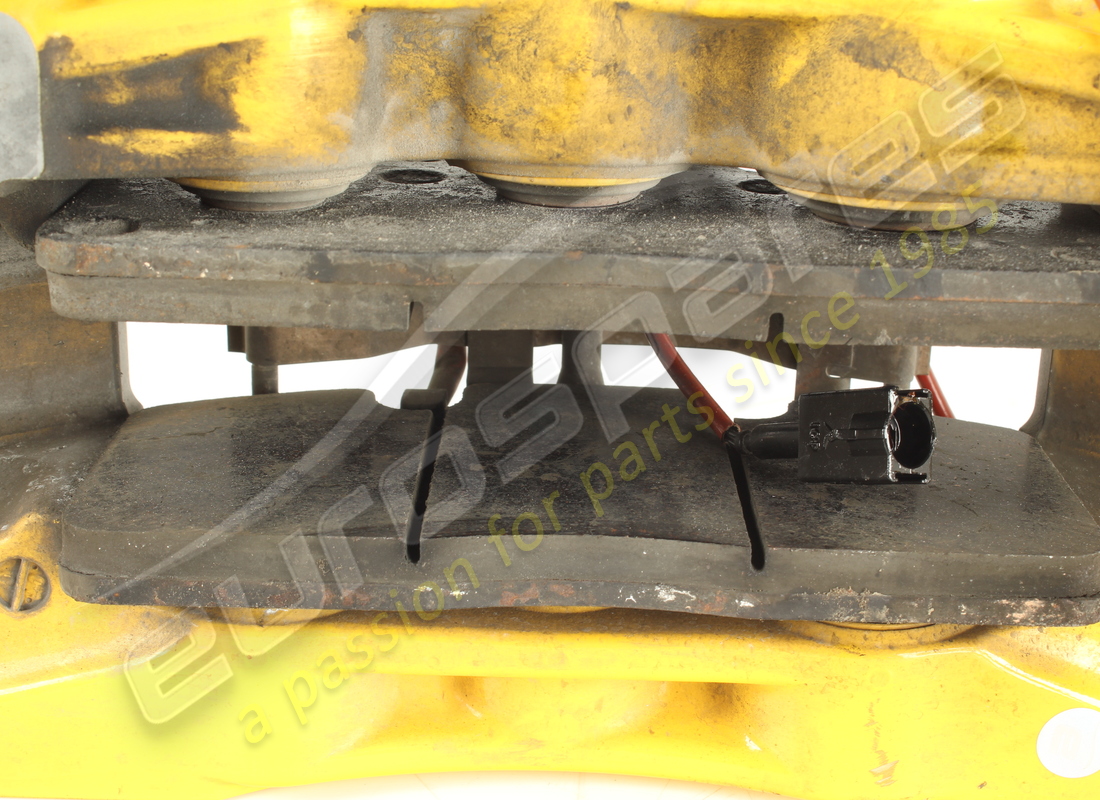 utilisé ferrari étrier avant gauche avec plaquettes -. numéro de pièce 267314 (6)