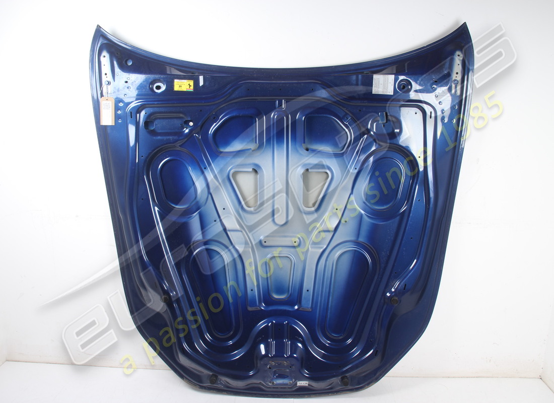 UTILISÉ FERRARI CAPOT AVANT. NUMÉRO DE PIÈCE 985770951 (2) utilisé ferrari capot avant. numéro de pièce 985770951 (2)