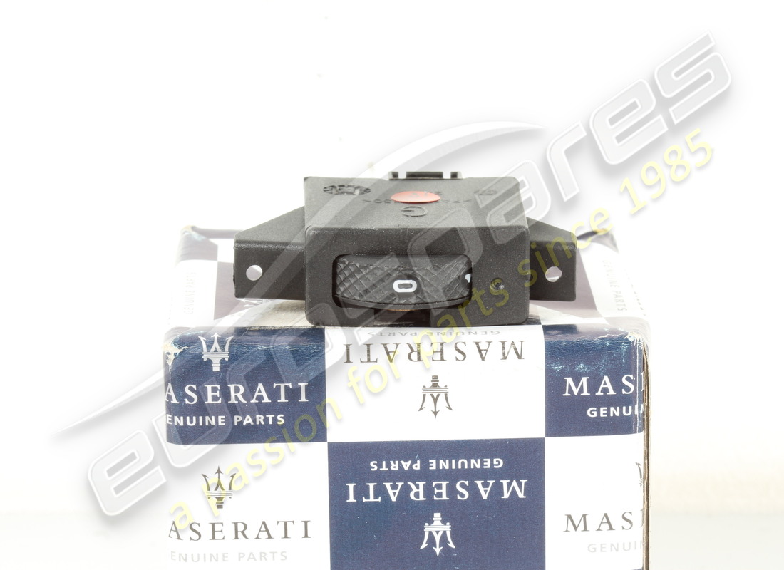 nouveau maserati interrupteur de chauffage gauche. numéro de pièce 980145111 (6)