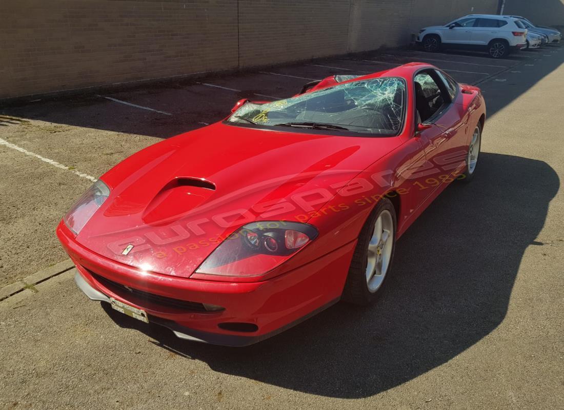 ferrari 550 maranello en préparation pour démantèlement à eurospares