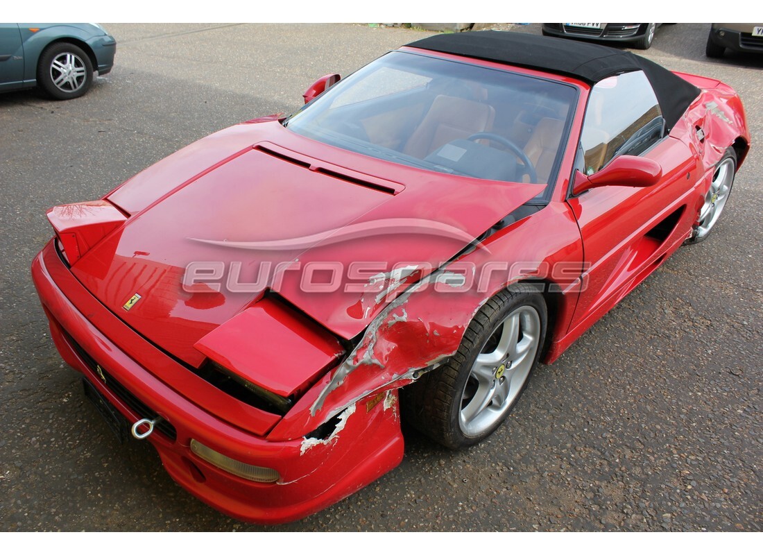 ferrari 355 (5.2 motronic) en préparation pour démantèlement à eurospares