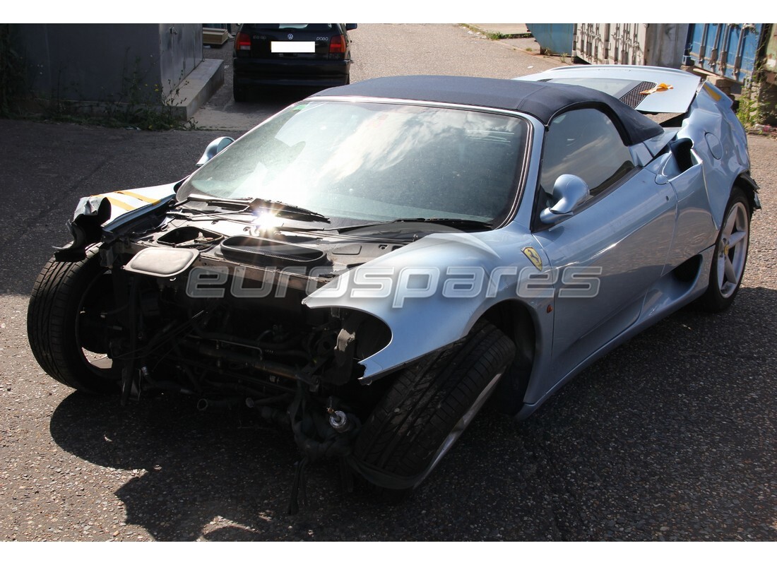 ferrari 360 spider en préparation pour démantèlement à eurospares