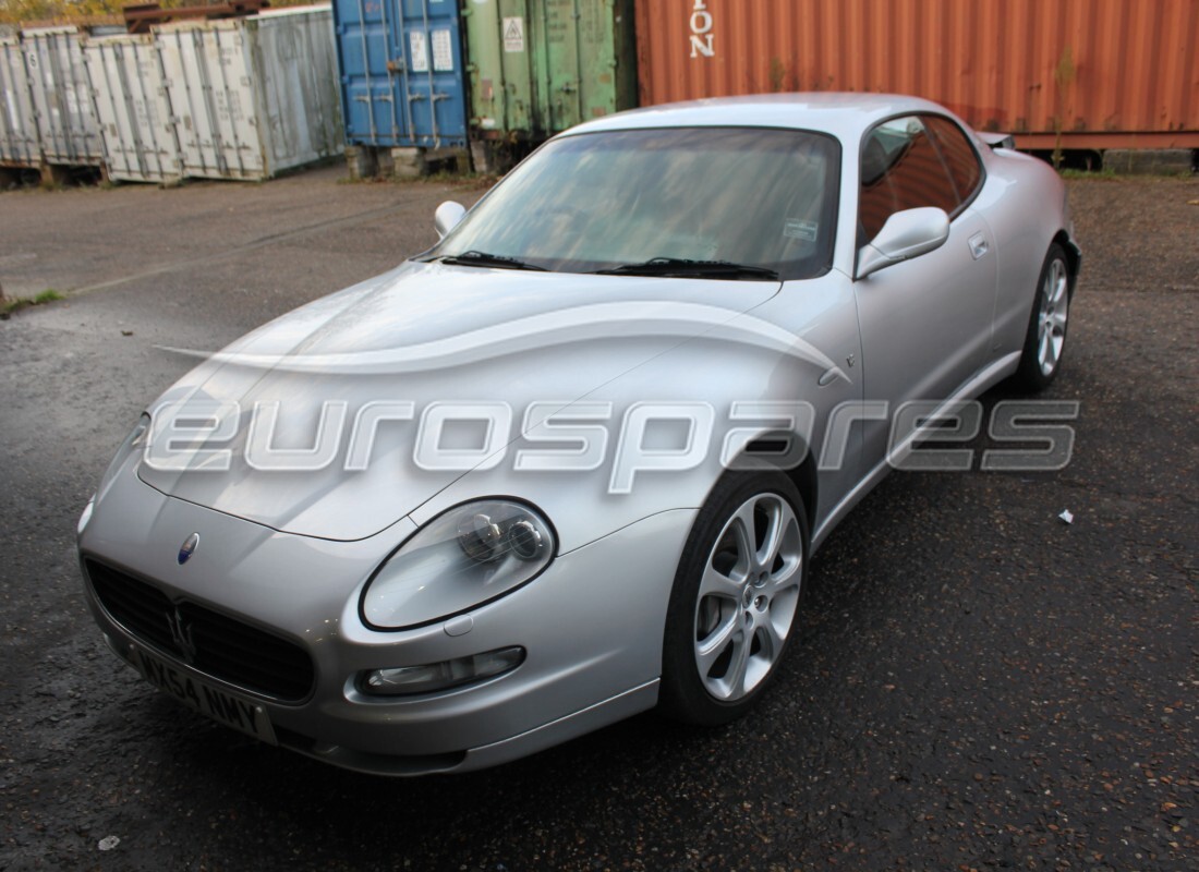 maserati 4200 coupe (2004) en préparation pour démantèlement à eurospares