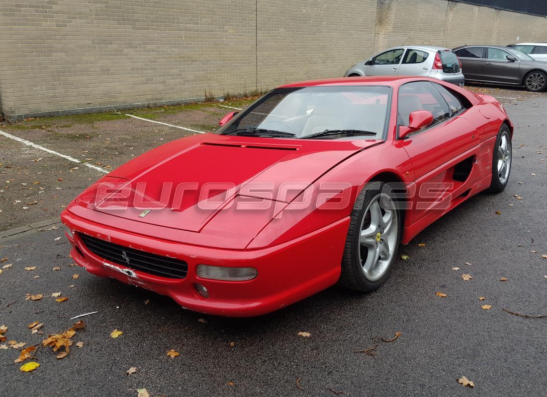 ferrari 355 (5.2 motronic) en préparation pour démantèlement à eurospares