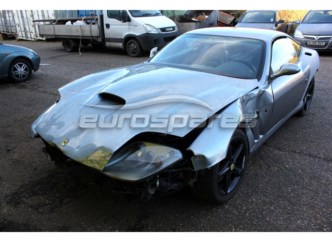 ferrari 575m maranello en préparation pour démantèlement à eurospares