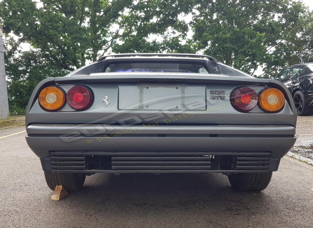 ferrari 328 (1985) avec 20,317 kilomètres, en préparation pour le démantèlement #4