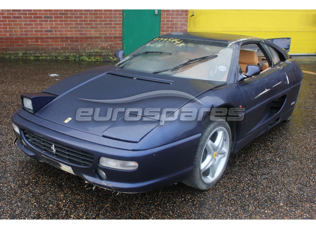 ferrari 355 (2.7 motronic) en préparation pour démantèlement à eurospares