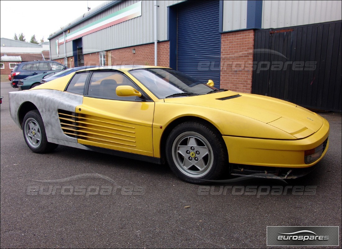 ferrari testarossa (1990) avec 18,000 kilomètres, en préparation pour le démantèlement #5