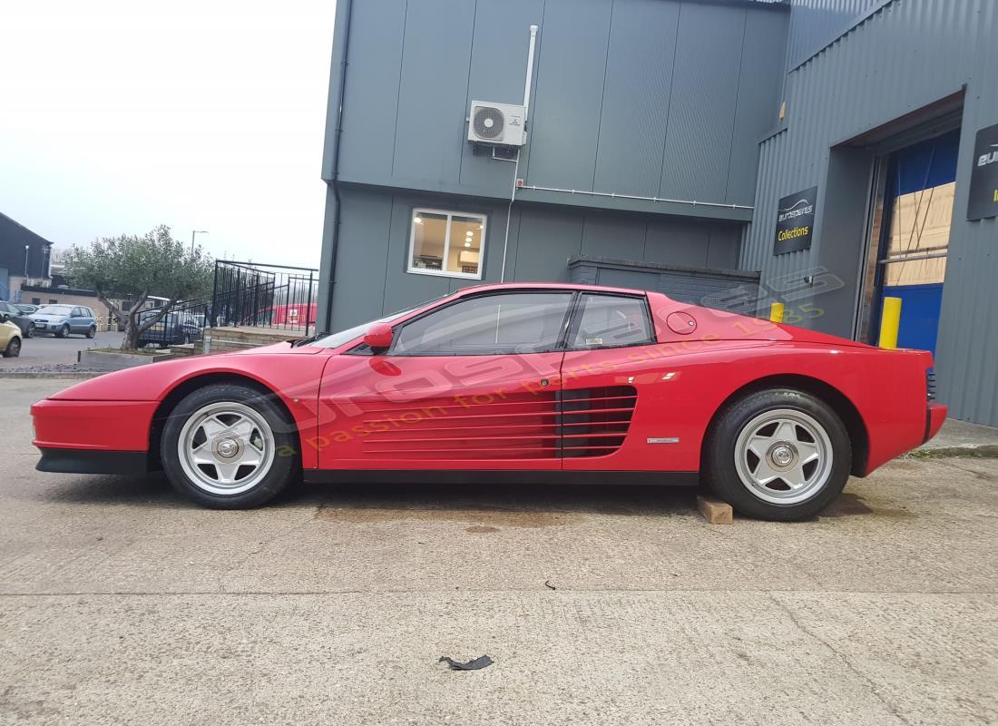 ferrari testarossa (1987) avec 33,436 kilomètres, en préparation pour le démantèlement #2