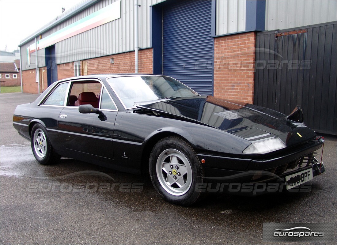 ferrari 412 (mechanical) en préparation pour démantèlement à eurospares
