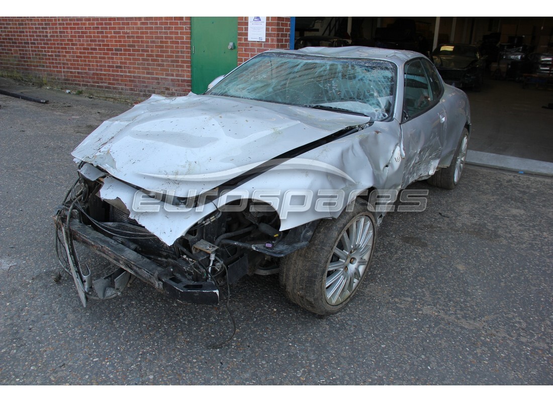 maserati 4200 coupe (2003) en préparation pour démantèlement à eurospares