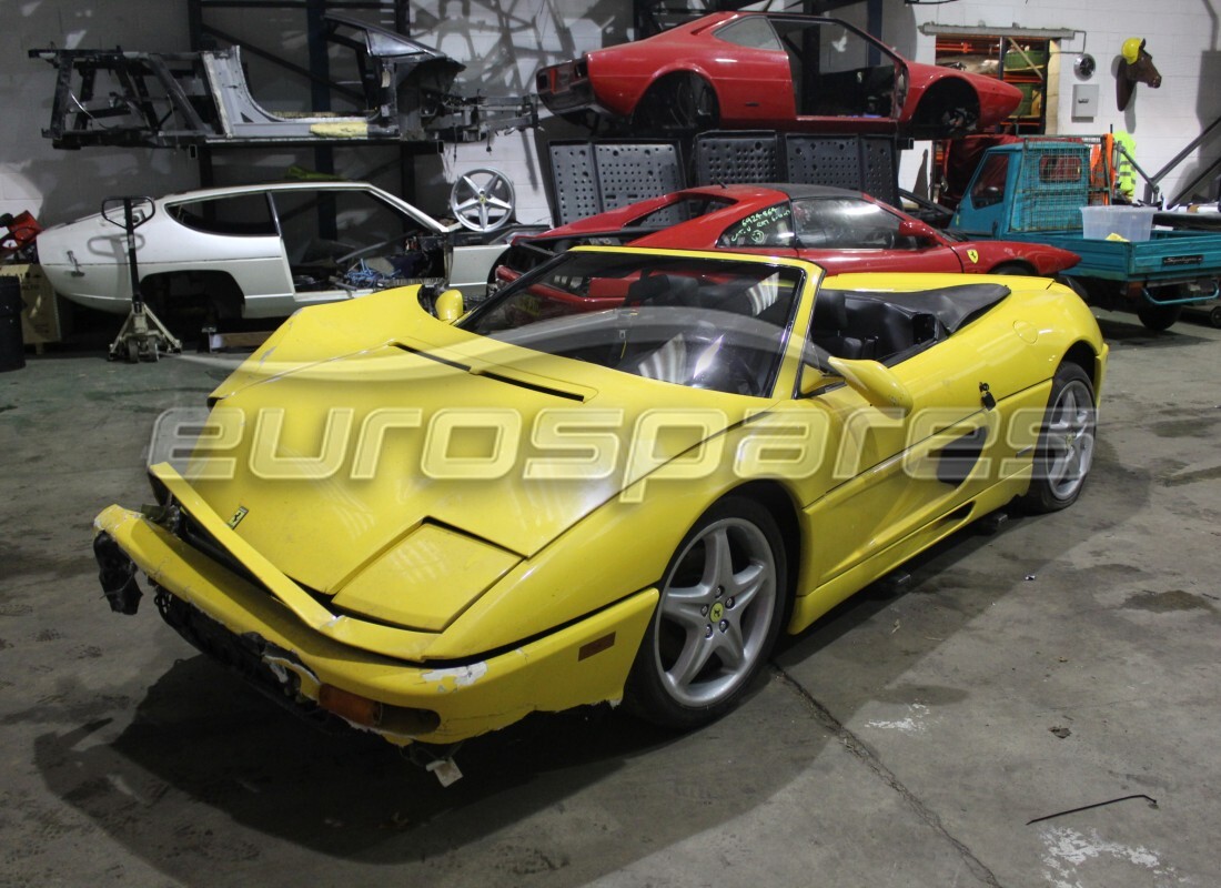 ferrari 355 (5.2 motronic) en préparation pour démantèlement à eurospares