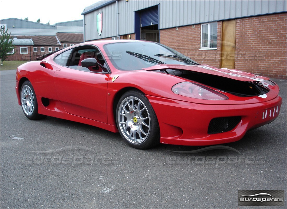 ferrari 360 modena avec 3,000 kilomètres, en préparation pour le démantèlement #3