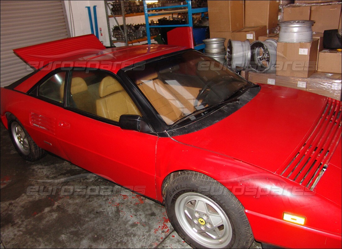 ferrari mondial 3.4 t coupe/cabrio avec 46,000 miles, en préparation pour le démontage #9