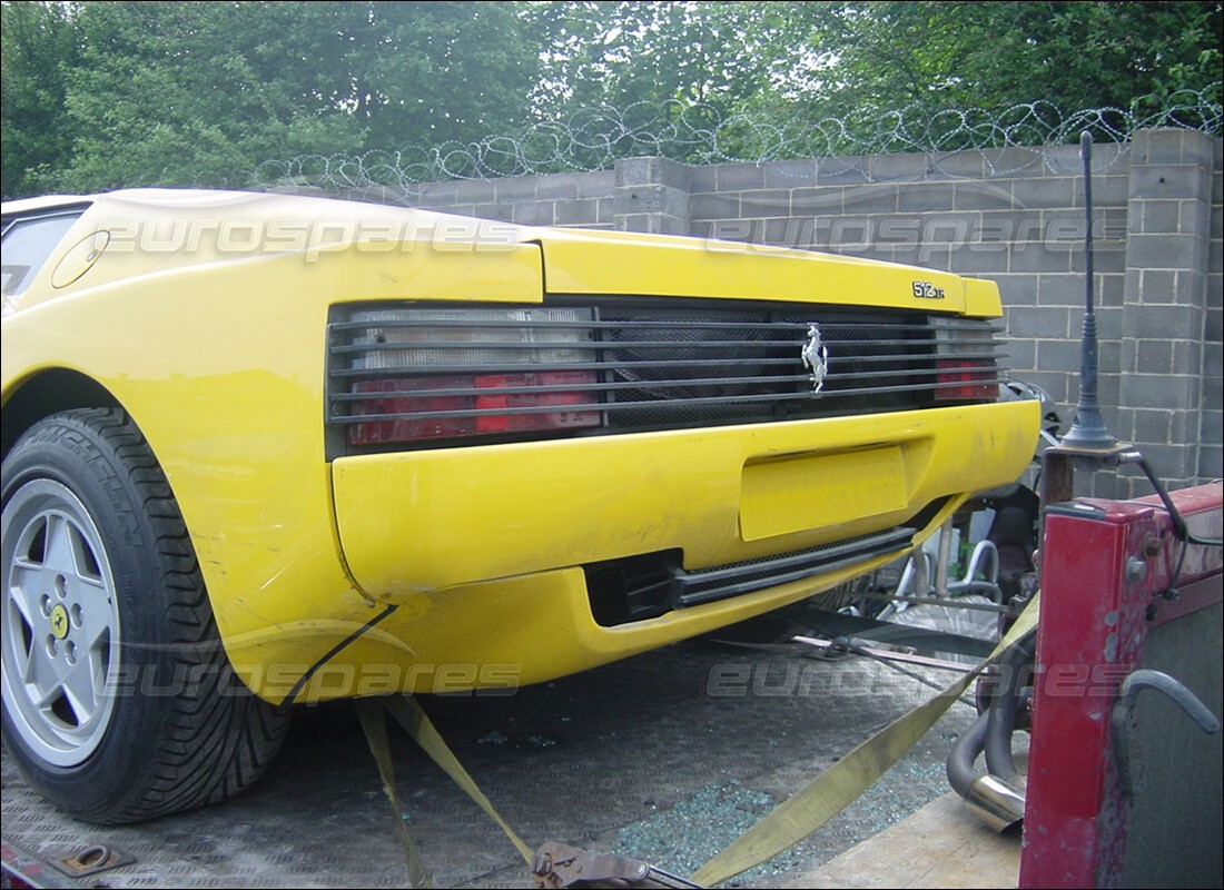 ferrari 512 tr avec 27,000 miles, en préparation pour le démontage #2