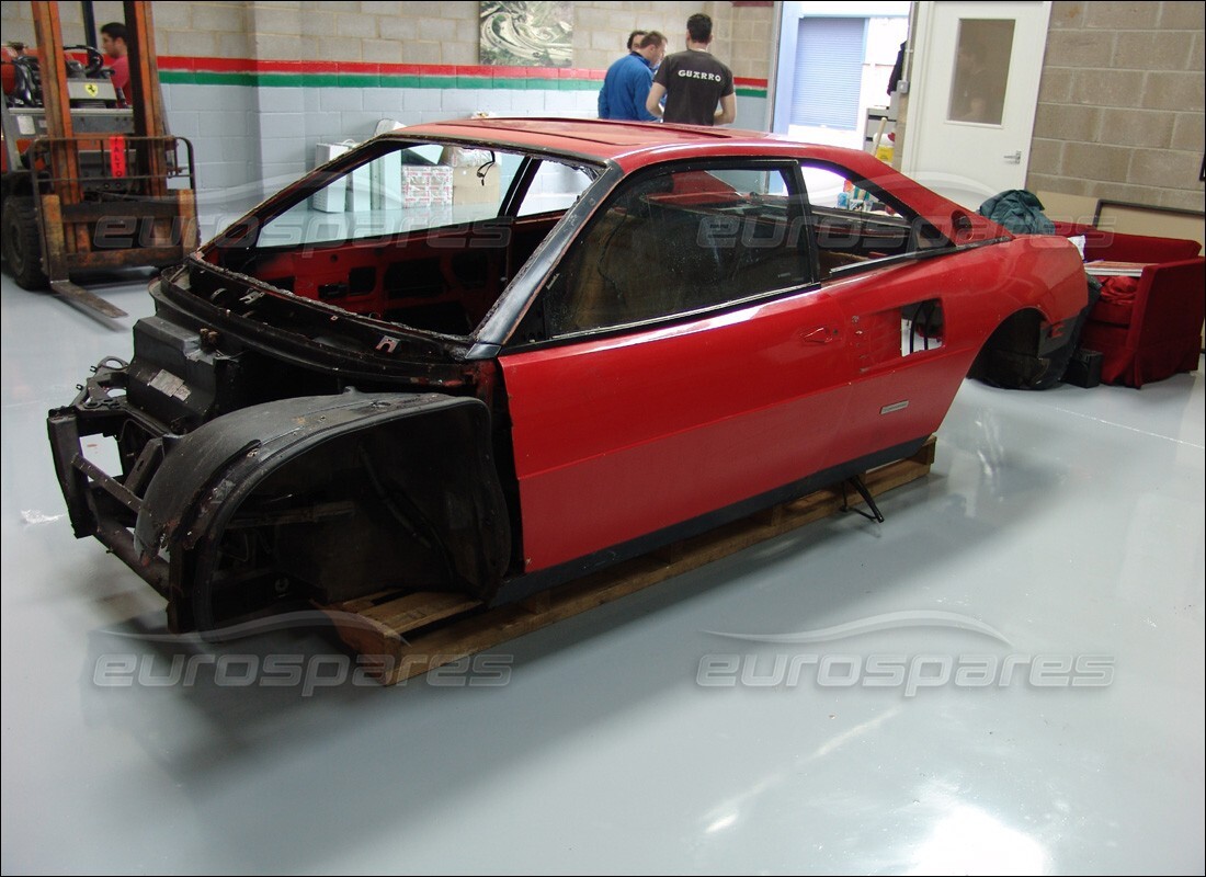 ferrari mondial 3.4 t coupe/cabrio avec 46,000 miles, en préparation pour le démontage #7