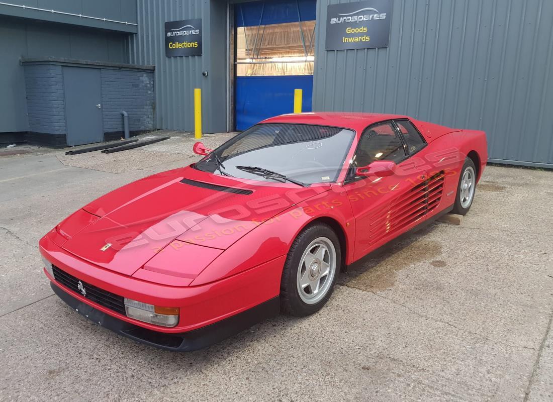 ferrari testarossa (1987) avec 33,436 kilomètres, en préparation pour le démantèlement #1