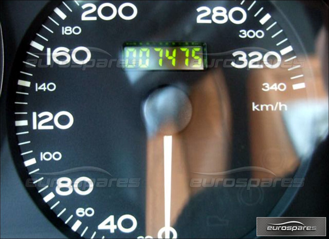 ferrari 575m maranello avec 7,475 kilomètres, en préparation pour le démantèlement #7